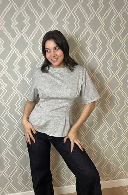 CAMISETA DETALLE CINTURA