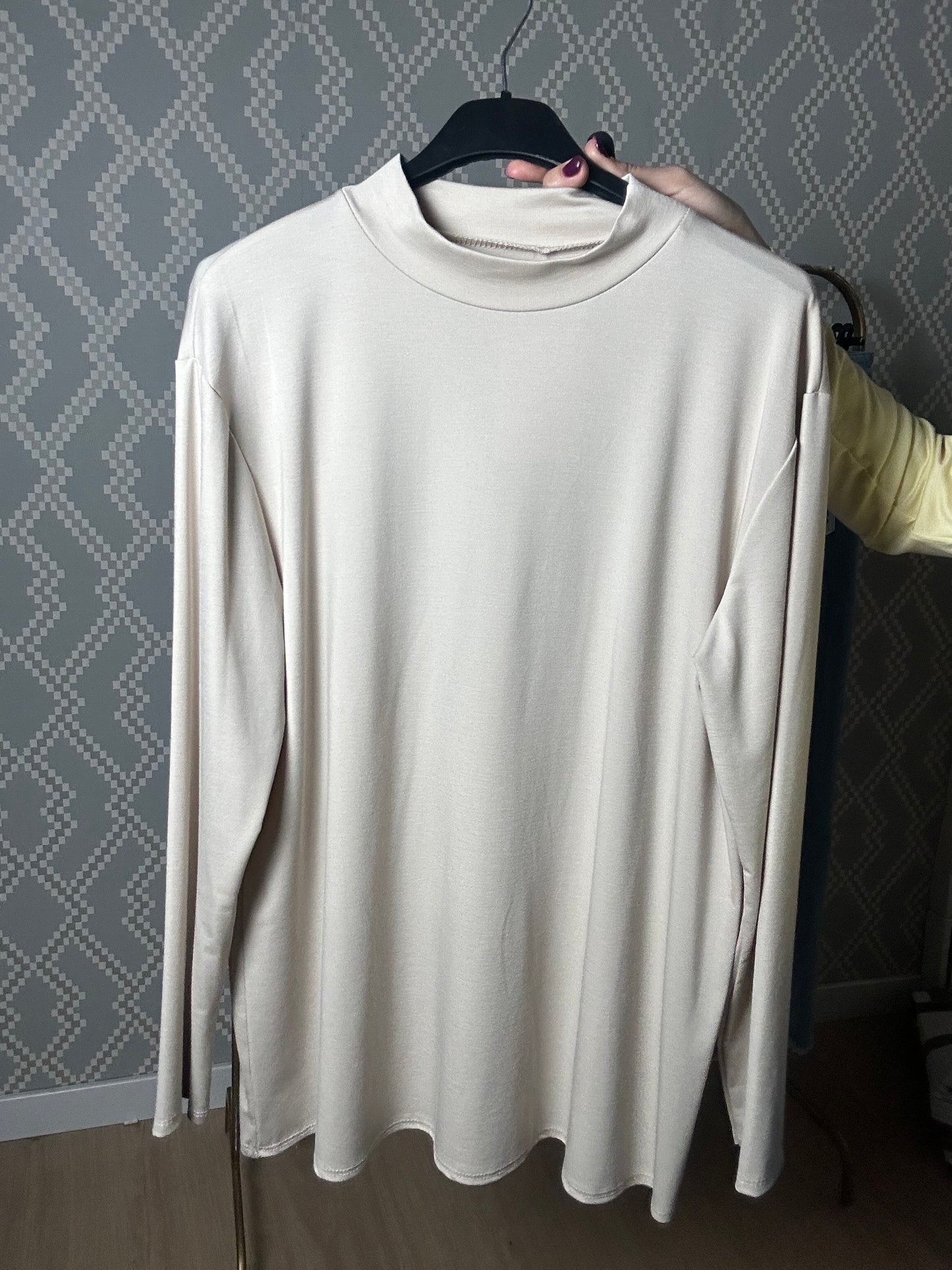 CAMISETA CUELLO PERKINS