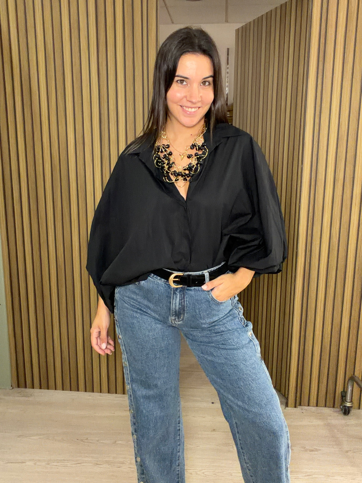JEANS TACHUELAS