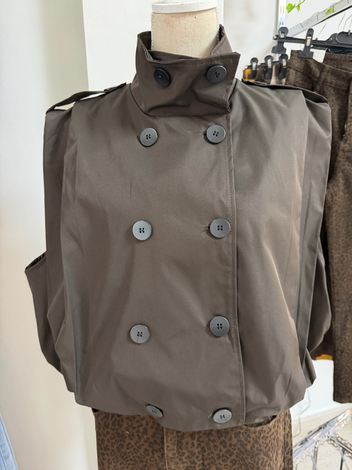 CHAQUETA DESMANGADA