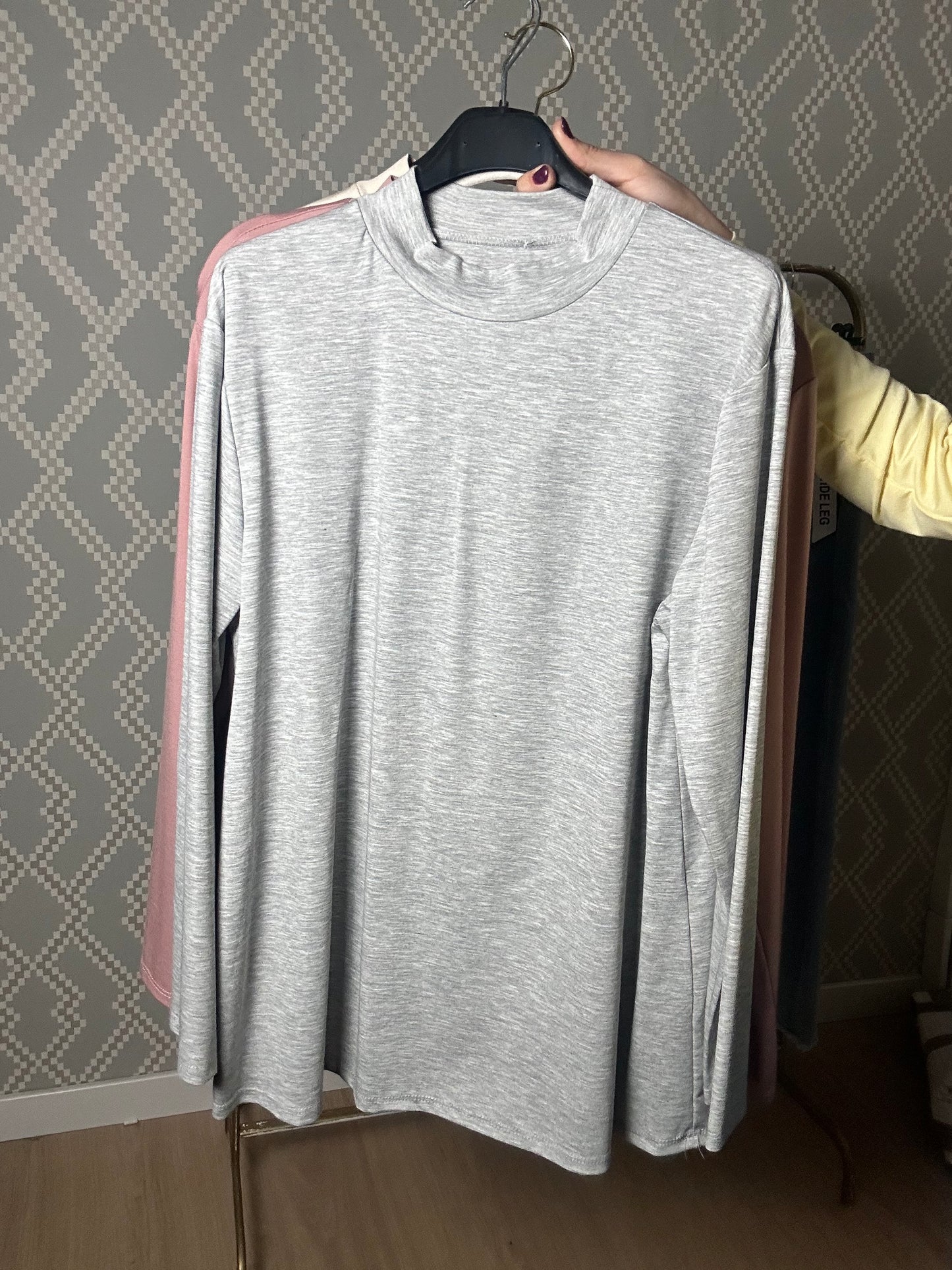 CAMISETA CUELLO PERKINS