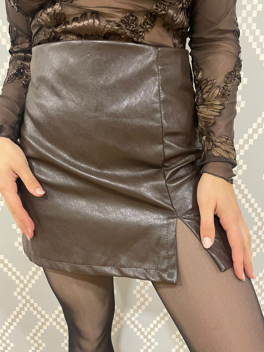 FALDA-PANTALÓN CUERO